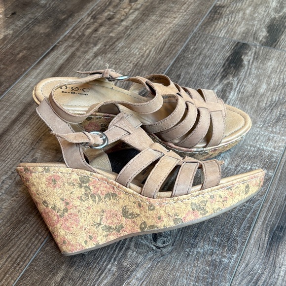 b.o.c. Shoes - b.o.c. Tan Strappy Sandals with flower heel Women’s Size 9